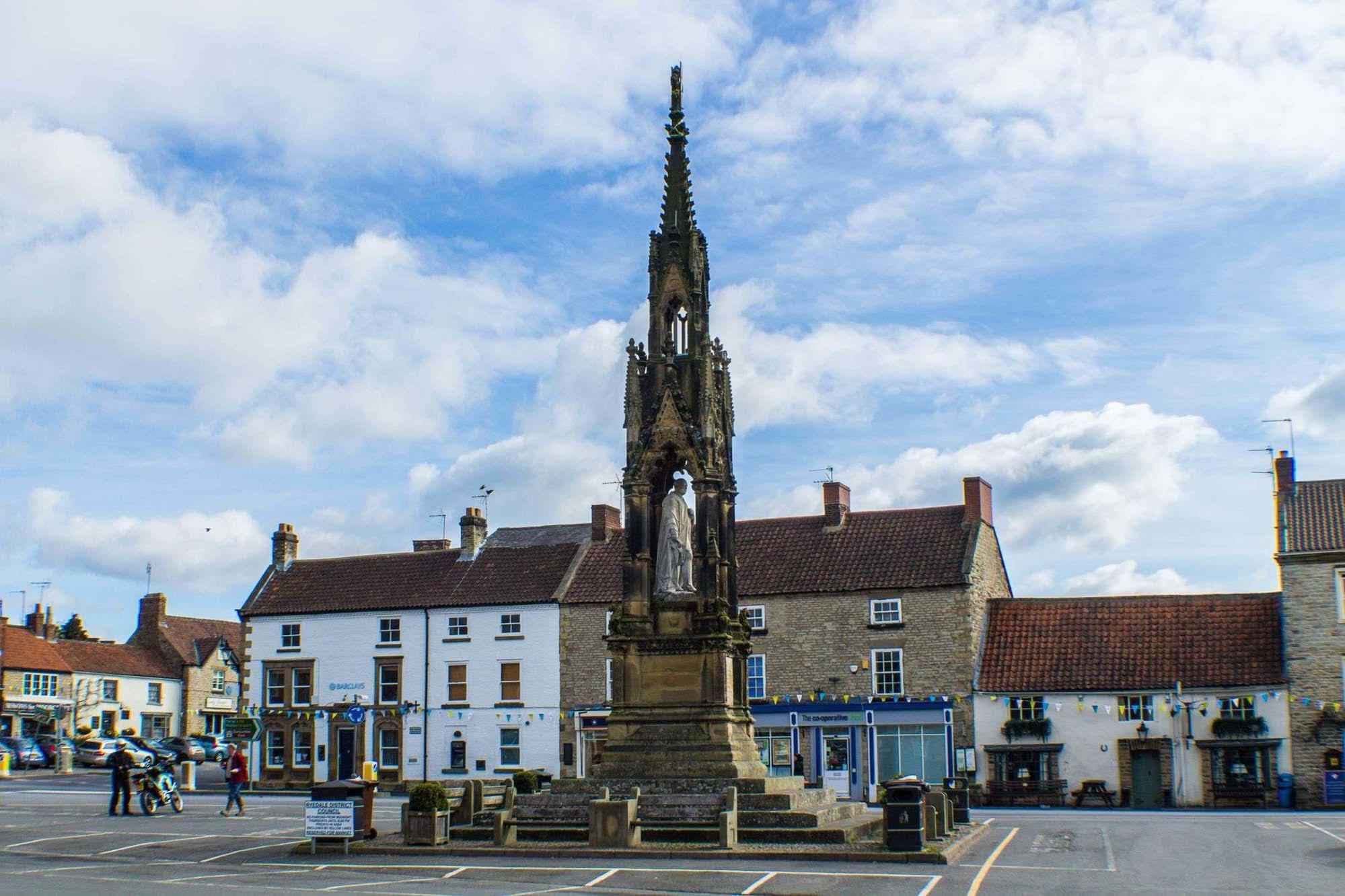 The Royal Oak Hotel Helmsley Esterno foto